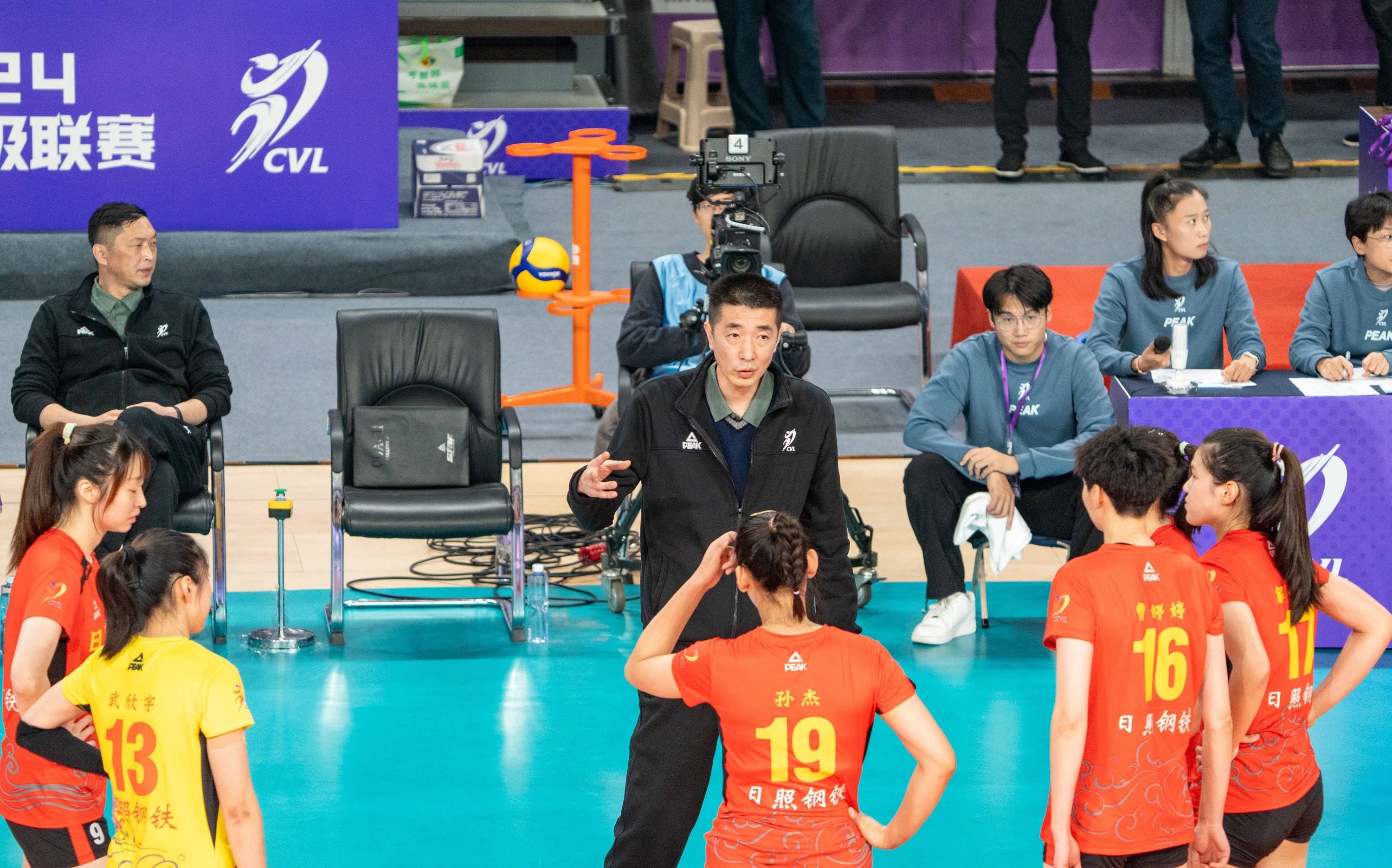 女排联赛第八轮赛程,焦点战山东pk天津,安家杰能否证明自己?