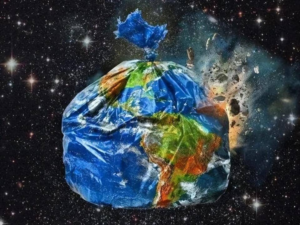 大量太空垃圾包围地球,最坏可能锁死地球,人类到底要怎么清理?