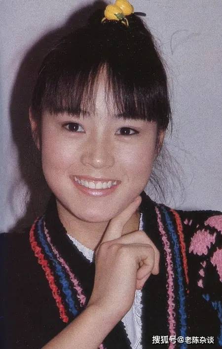 南韩尤物金惠秀,性感迷人优雅大气!_角色_时尚_演技