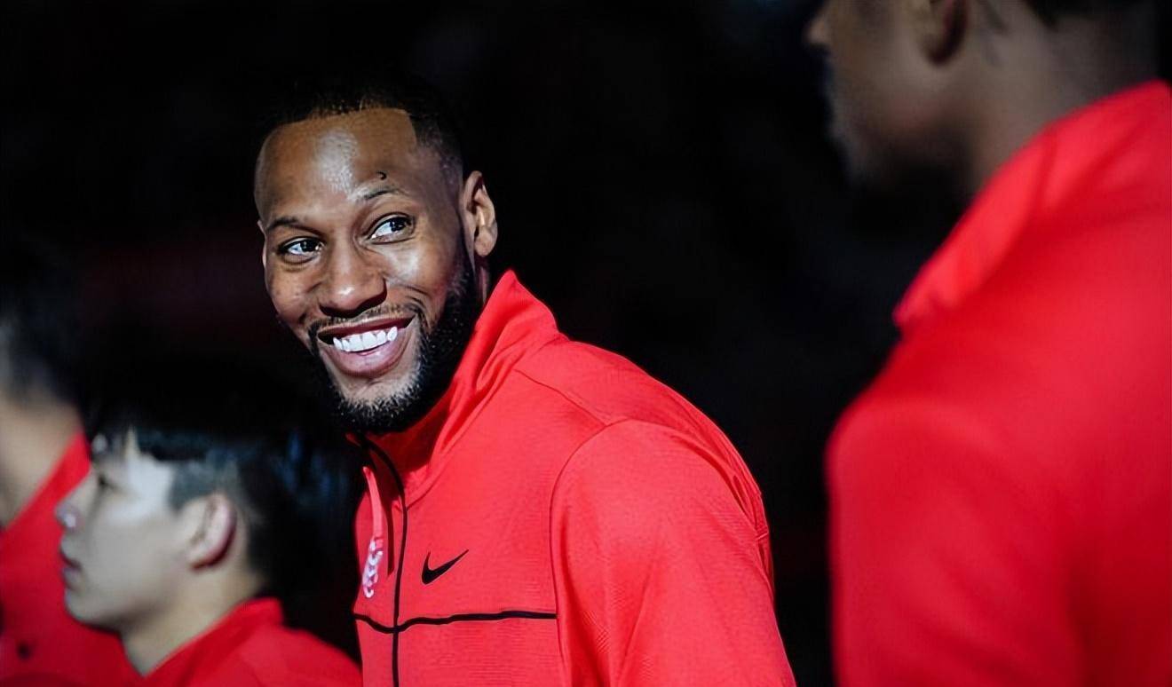 37岁cba外援威姆斯狂砍86分,率队伍50分逆转胜,杜锋选材好手!