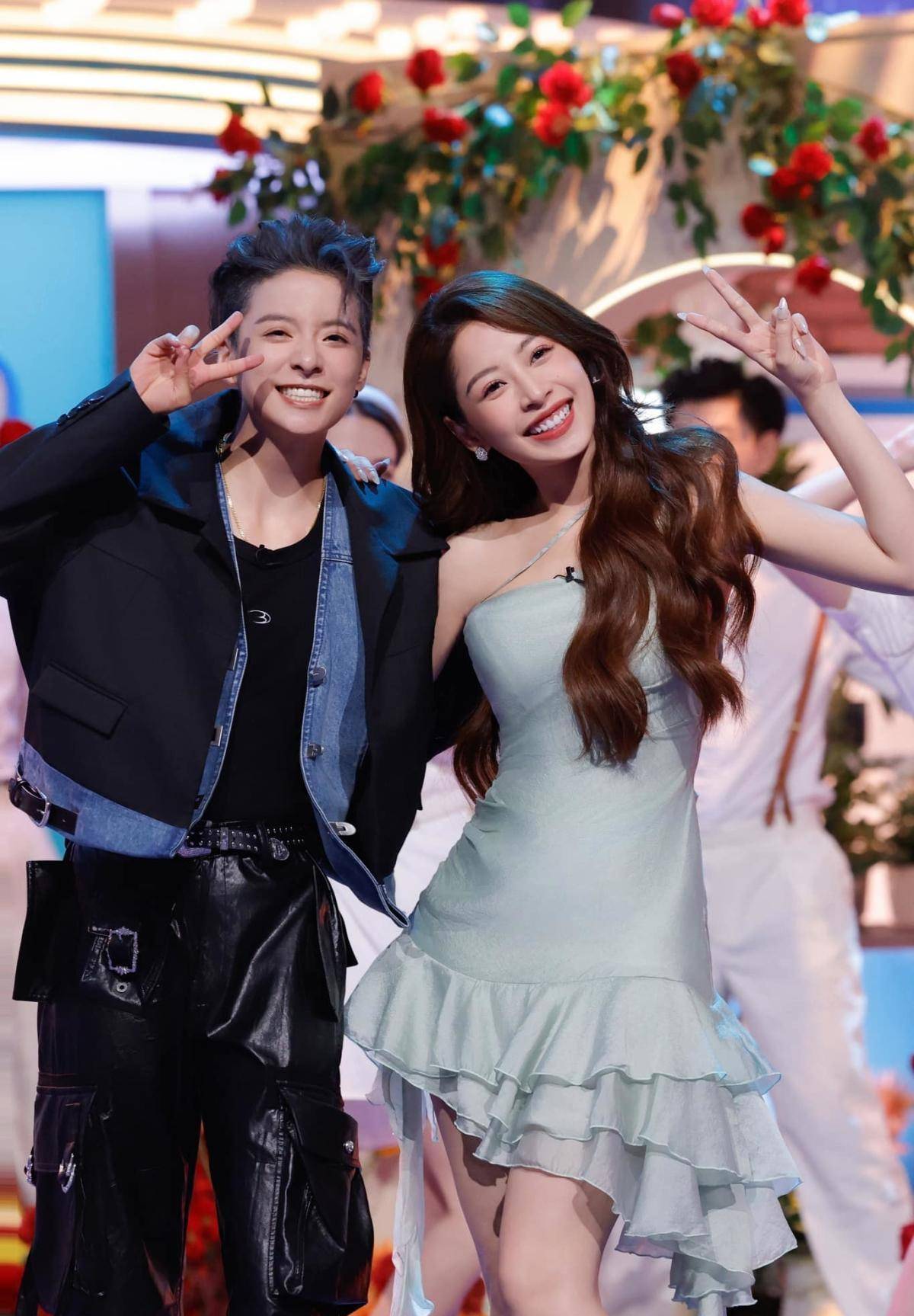 池浦穿时尚裙子被夸和娃娃一样漂亮_chi_越南_中国