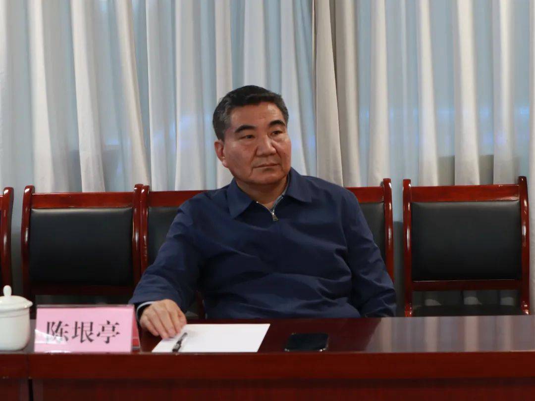 河南省教育厅副厅长、一级巡视员陈垠亭到学会、协会调研指导