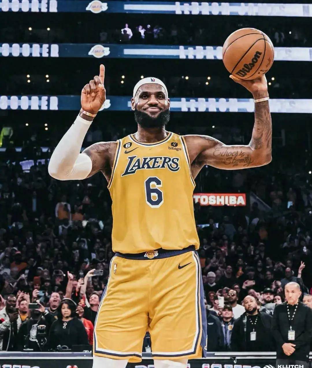 美媒:詹姆斯职业生涯与30位全明星队友共事,nba历史第一!