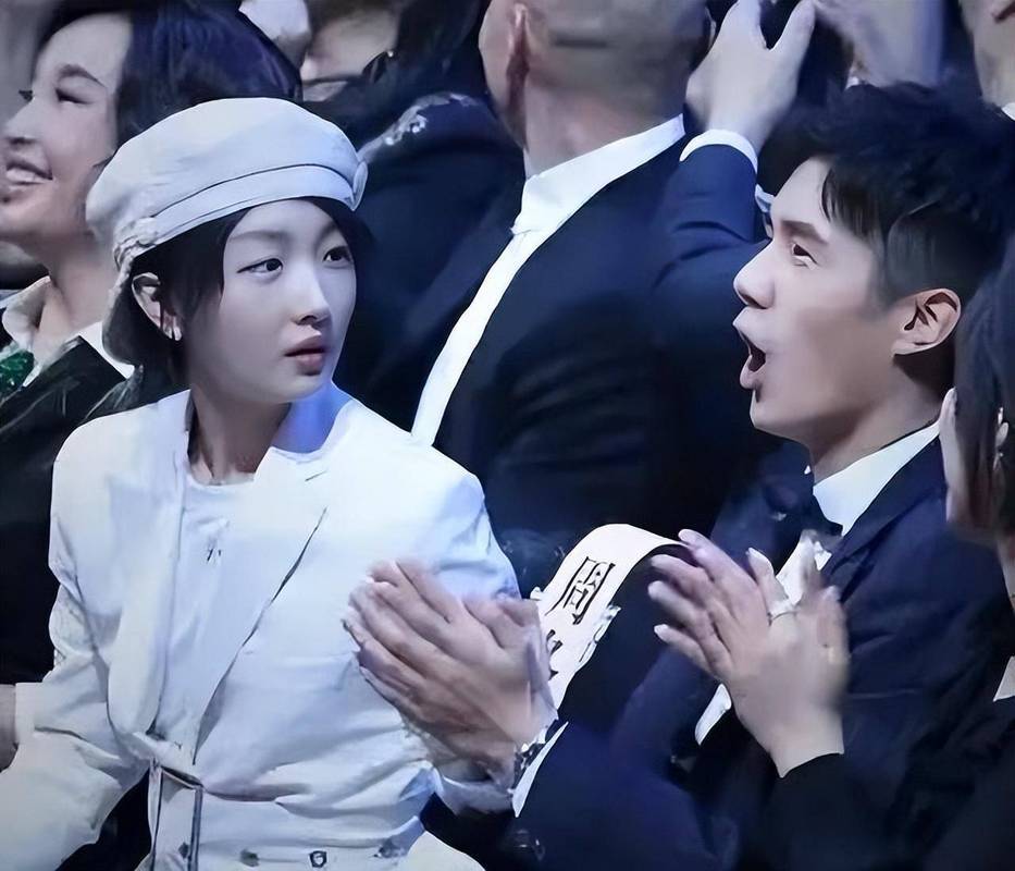 "叫周冬雨与刘昊然,绯闻恋爱1年,才看懂这盘大棋_张艺谋_马思纯_观众