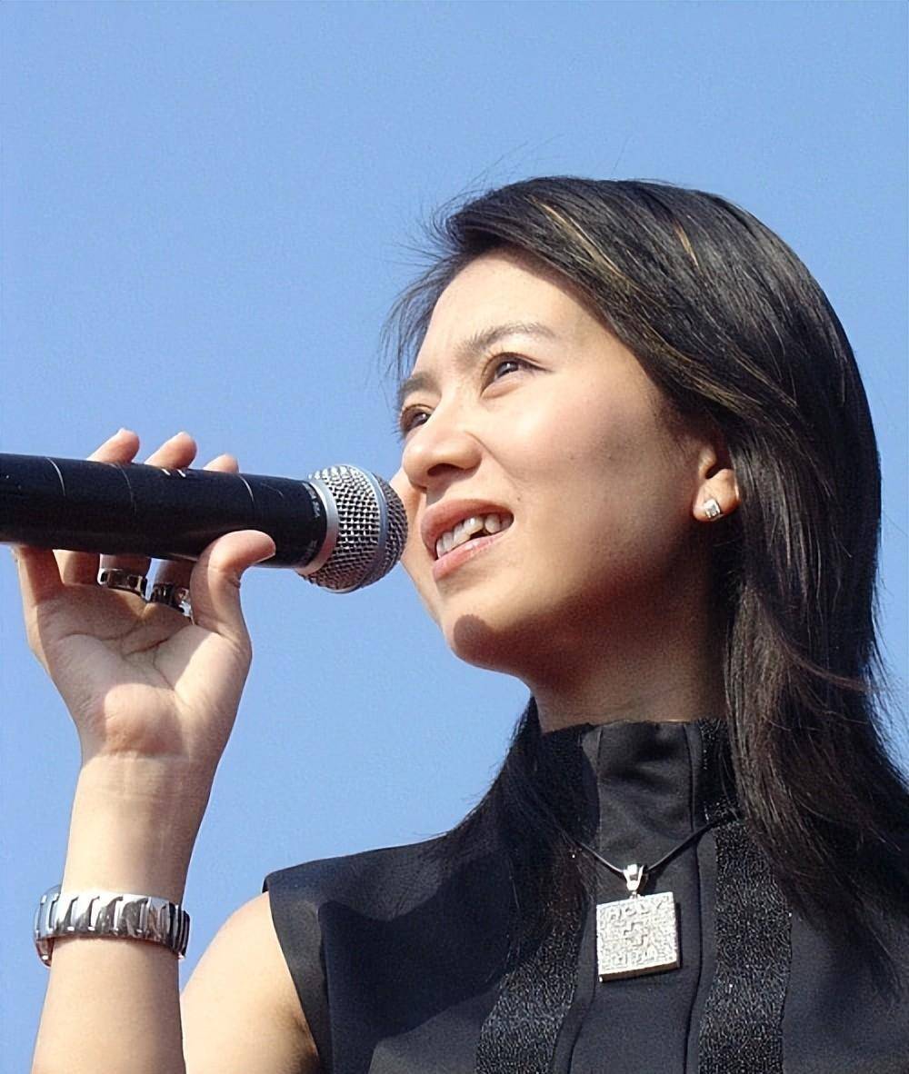 甘萍:凭《大哥你好吗》走红,被"逼婚"18年后她现状如何?