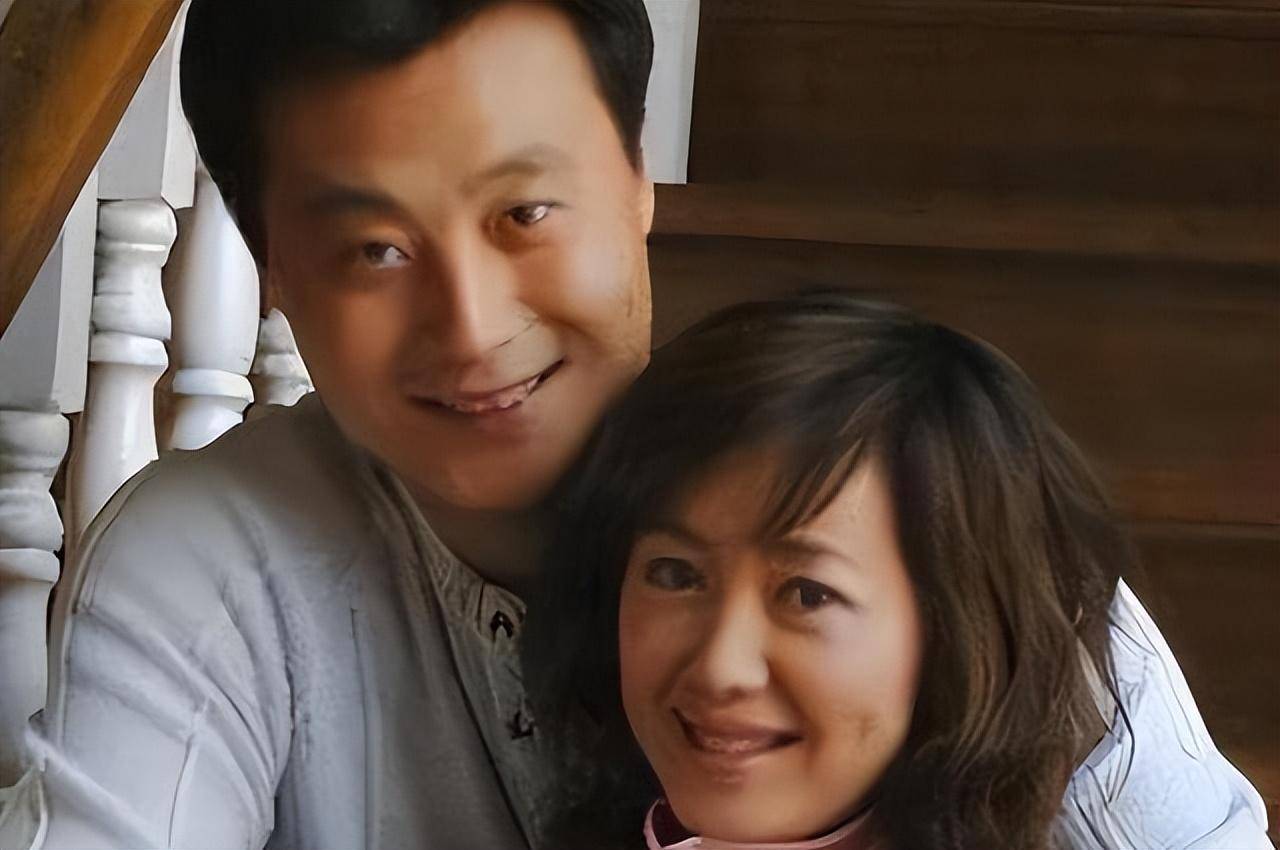 26年无绯闻,成名后记妻恩情给全部财产_任程伟_黄蕾_朋友