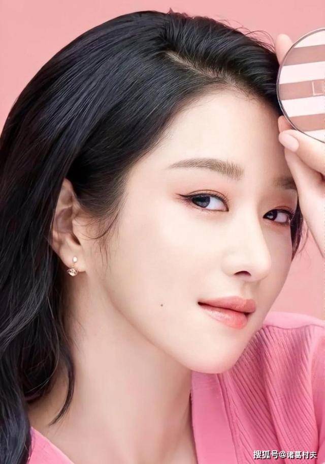 性感妩媚十分撩人! 徐睿知写真赏_身材_健身_曲线