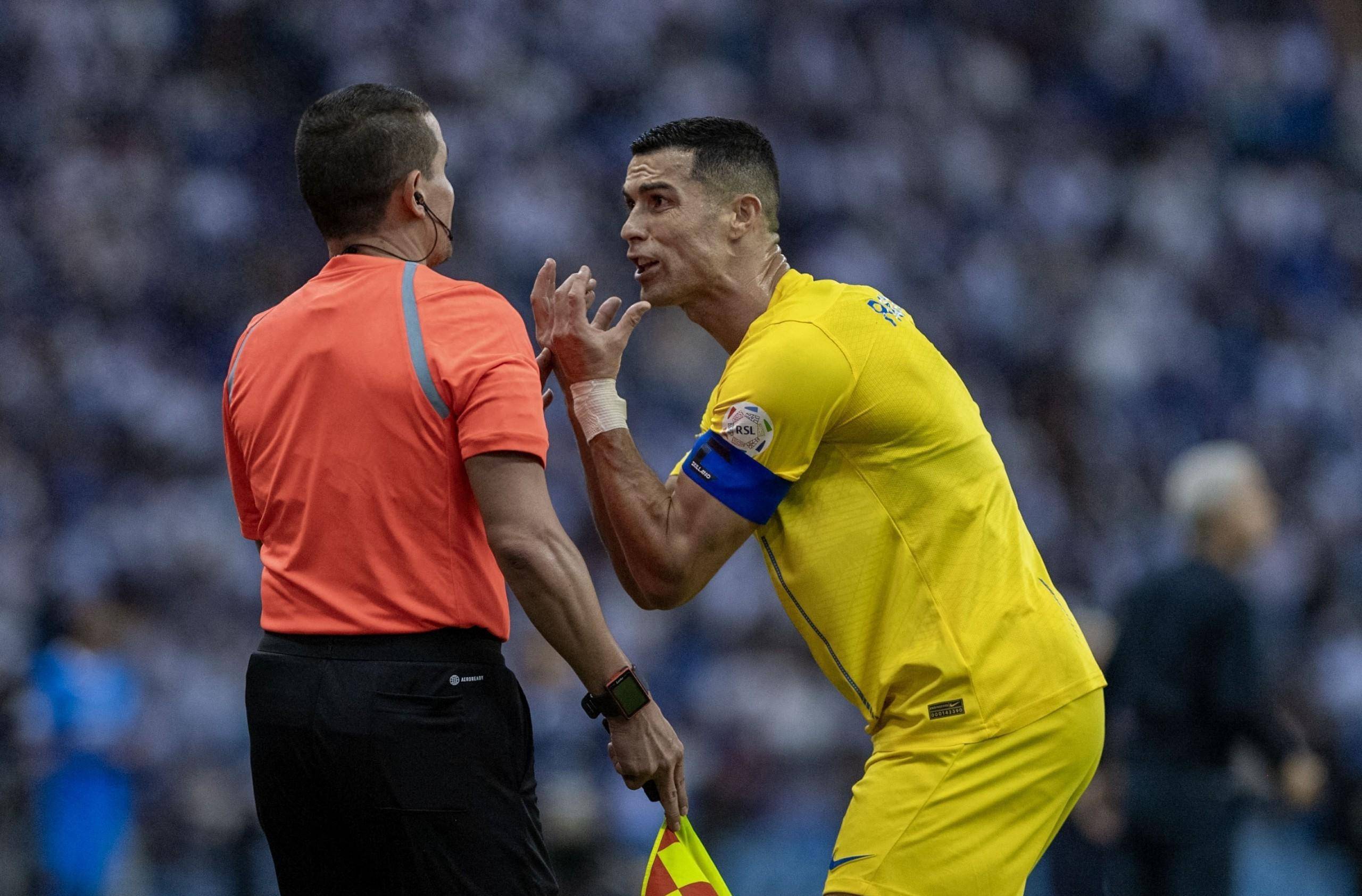 体坛联播|c罗进球被吹利雅得惨败,丁俊晖晋级英锦赛四强_比赛_决赛