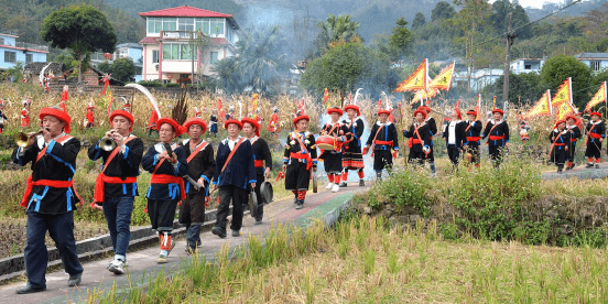 走進油嶺古瑤寨 體驗唐家旺歌堂_瑤歌_表演_連南