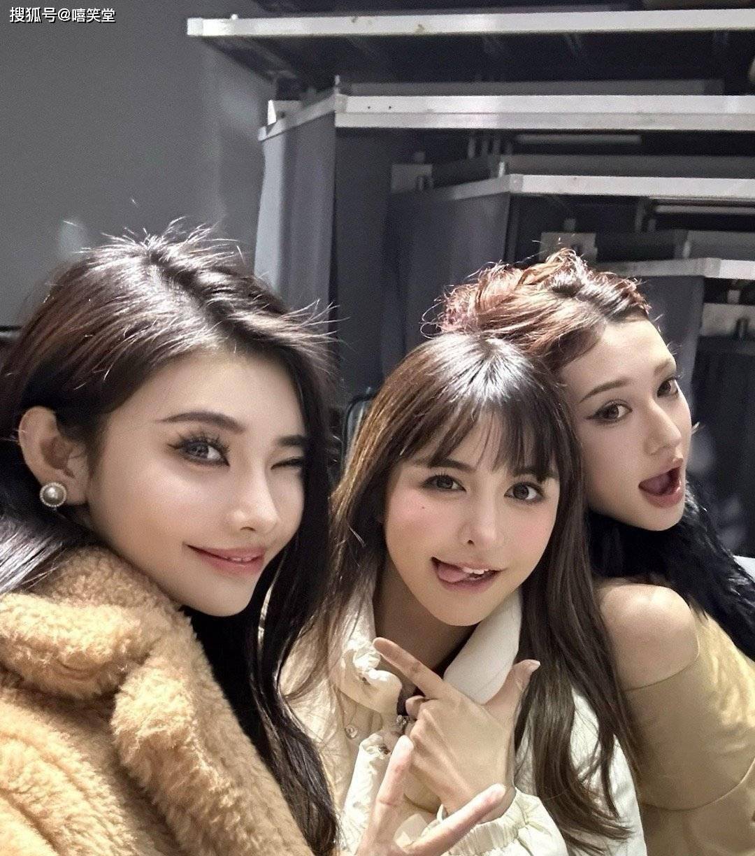 不管怎样,祝贺melo和谢宇杰:新婚快乐,祝