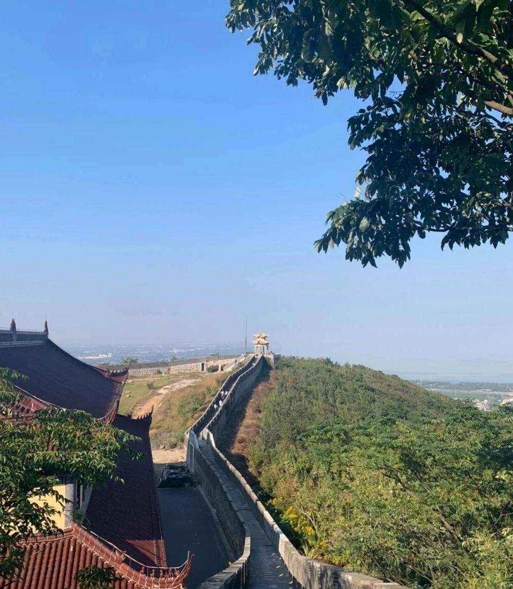 无锡宜兴丁山小长城古老而宏伟的建筑景观_历史_恋人_书生