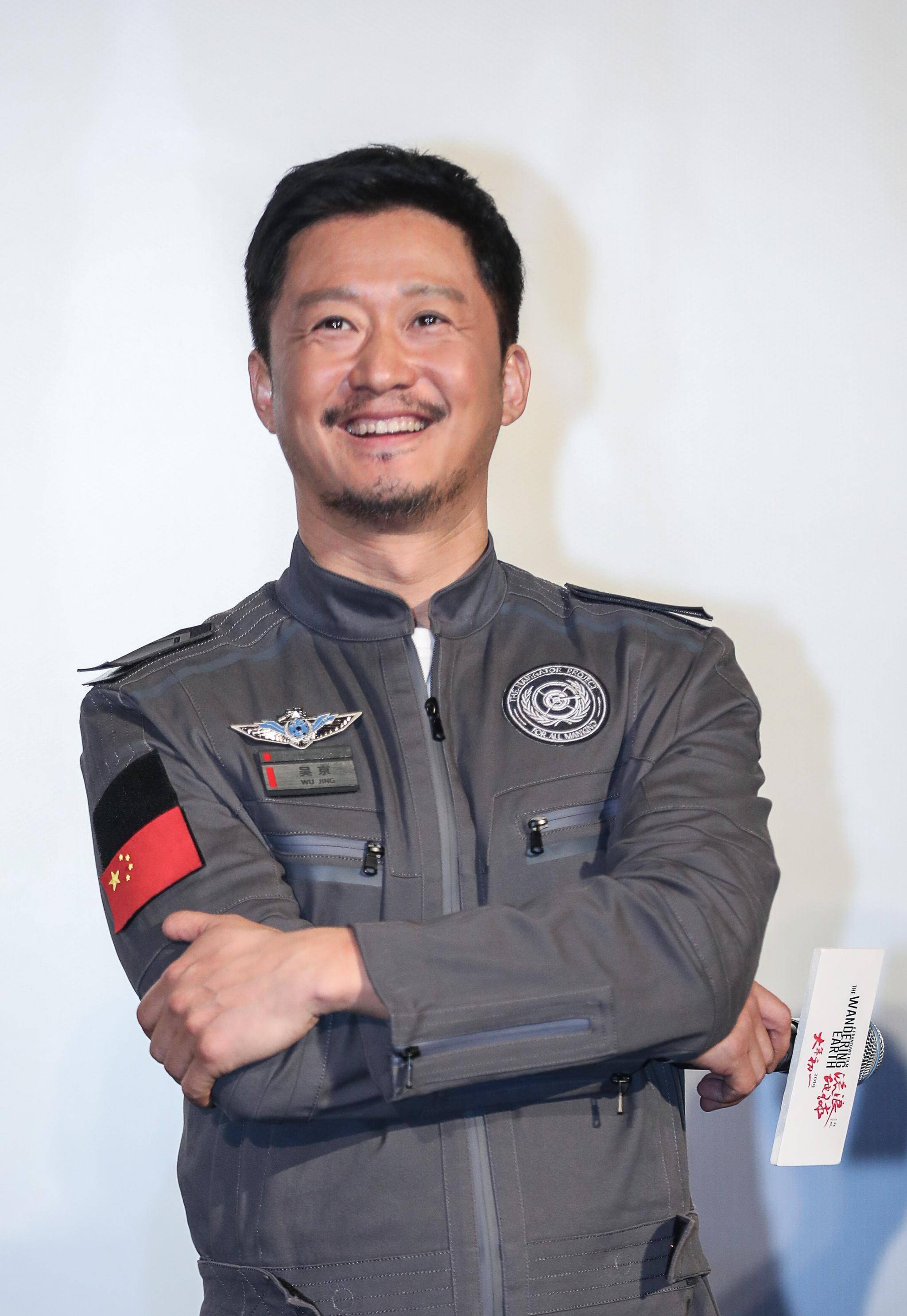 吴京跑龙套多年,从无名小子变成了票房神话,他配得起我们的掌声