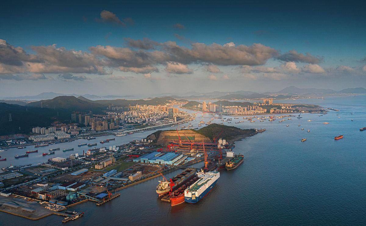 舟山普陀沈家门渔港,独特的渔港风情吸引无数游客_渔业_小镇_美食