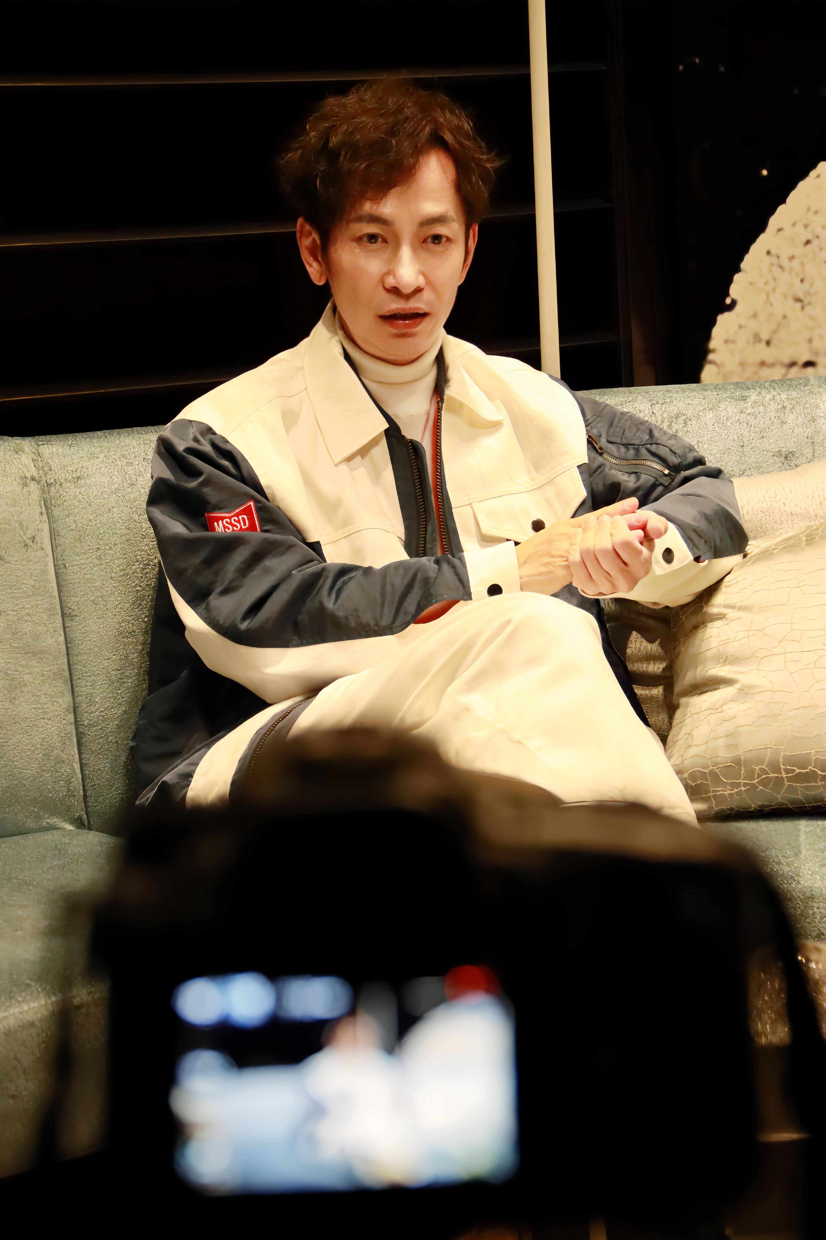 张智成|知道你在好好生活,但我们一直在等你_演出_音乐_青春