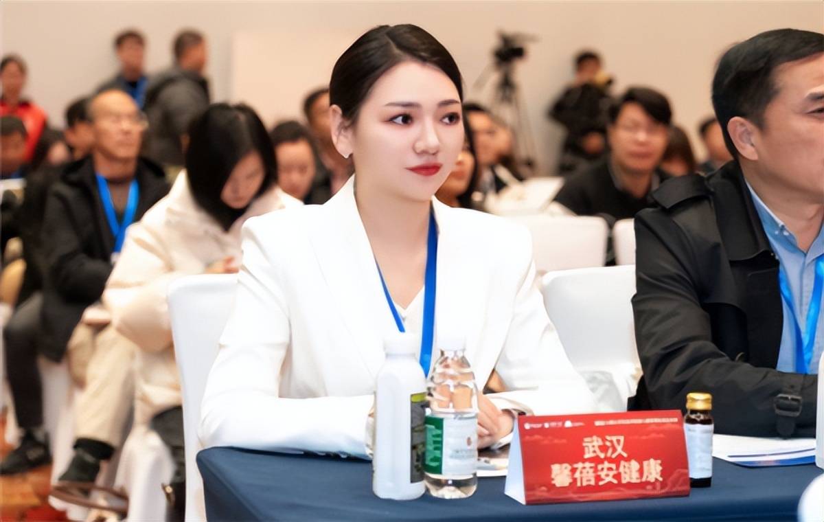 馨蓓安出席江南大学食品学院第八届董事会成立大会,共绘母婴事业蓝图