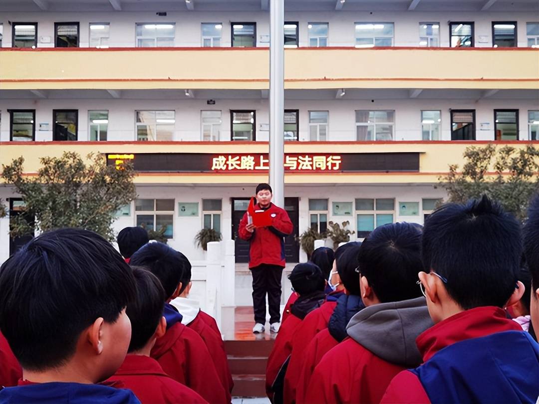 成长路上 与法同行:民权县第一初级中学开启法制教育宣传周_法治