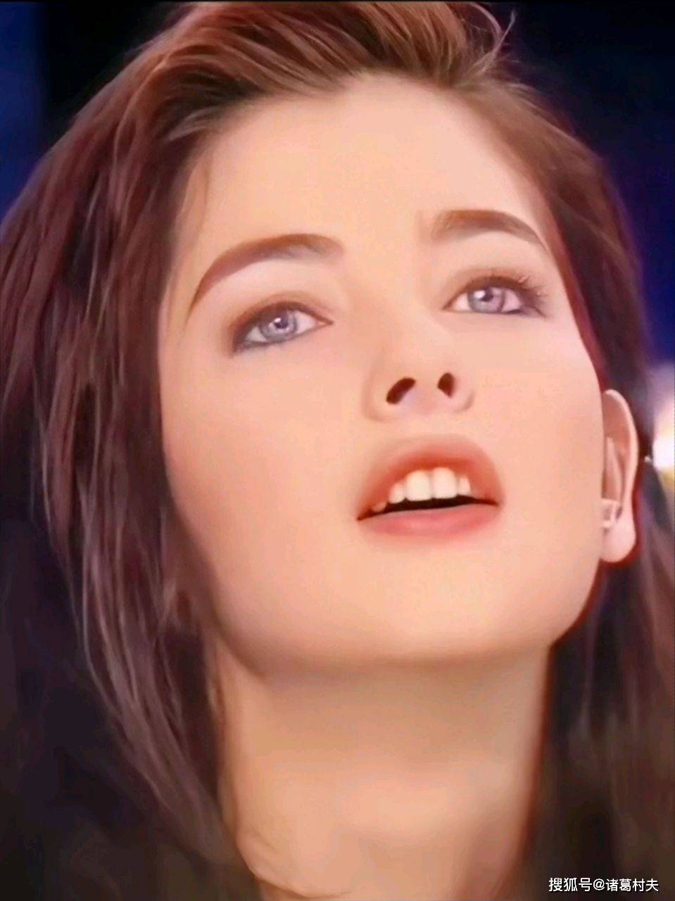 世界级极品女神!巴西混血尤物——克里斯蒂亚娜·耶里写真赏