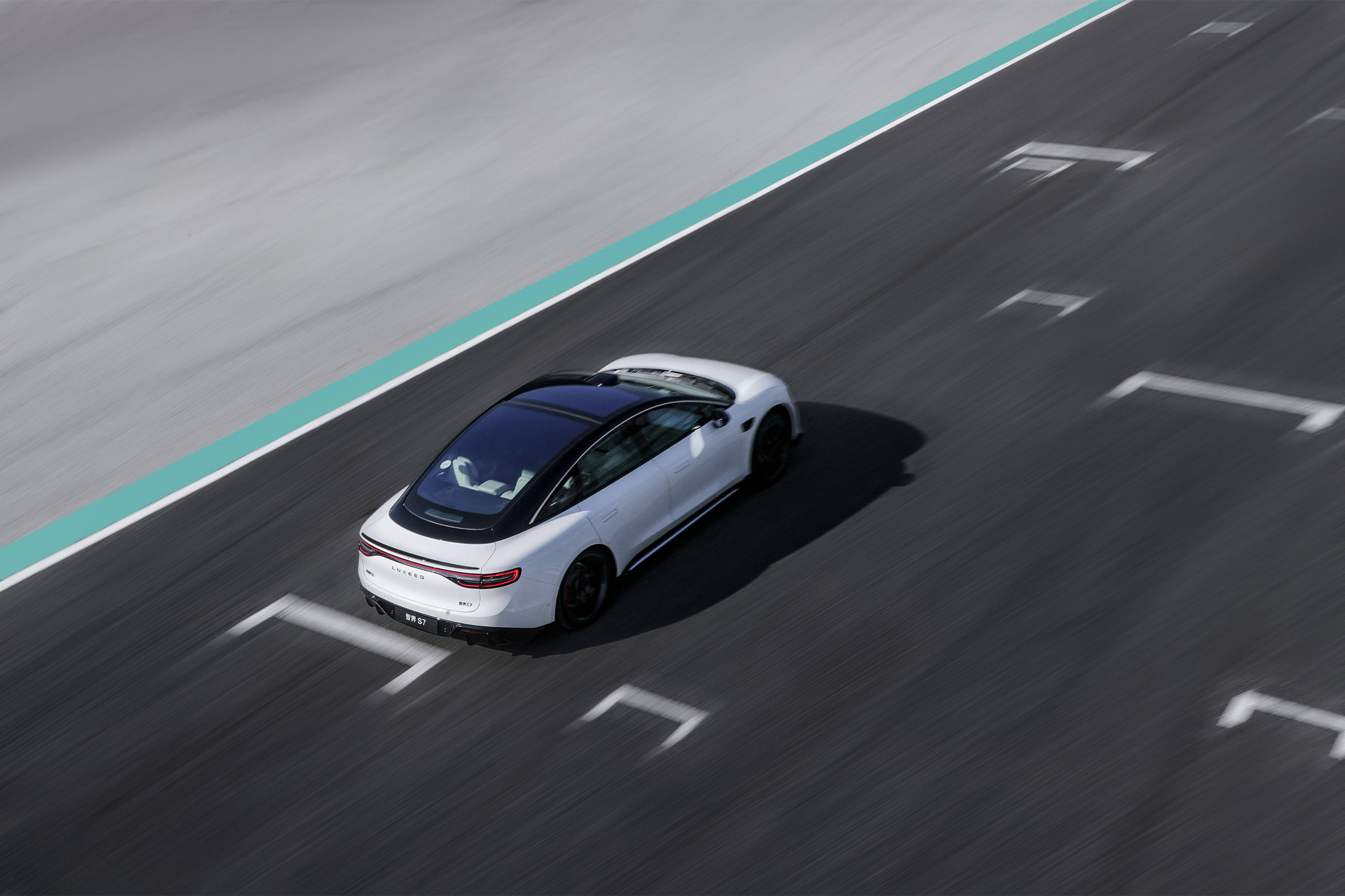 用智能驾驭性能 华为途灵底盘的秘密在哪里_搜狐汽车_搜狐网