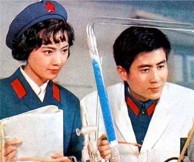 1986年龚雪去美国留学,未婚夫只提一个要求:不要为白人当保姆_张迅