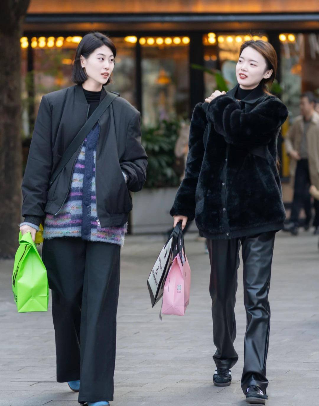 看武汉美女街拍,总结了4个穿搭思路,时髦显高,真适合小个子_时尚_外套