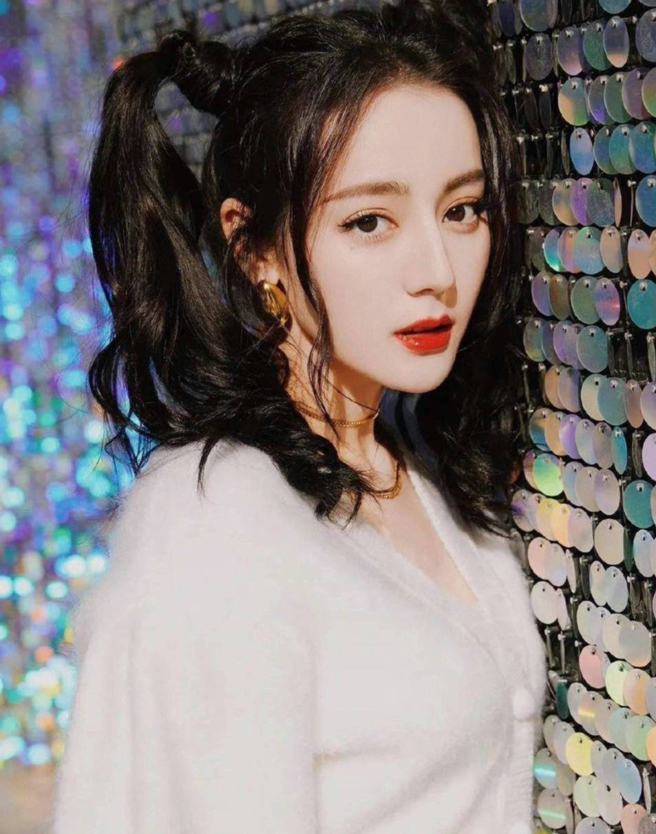 31岁迪丽热巴写真曝光,性感火辣美得窒息!谁能顶得住?