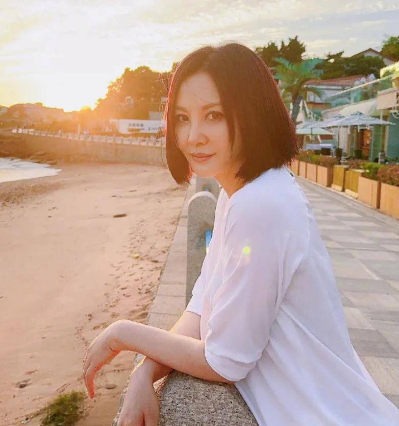 影后陶红:貌美如花戏也好,为人低调,54岁依旧未婚_方青卓_朋友_孔琳