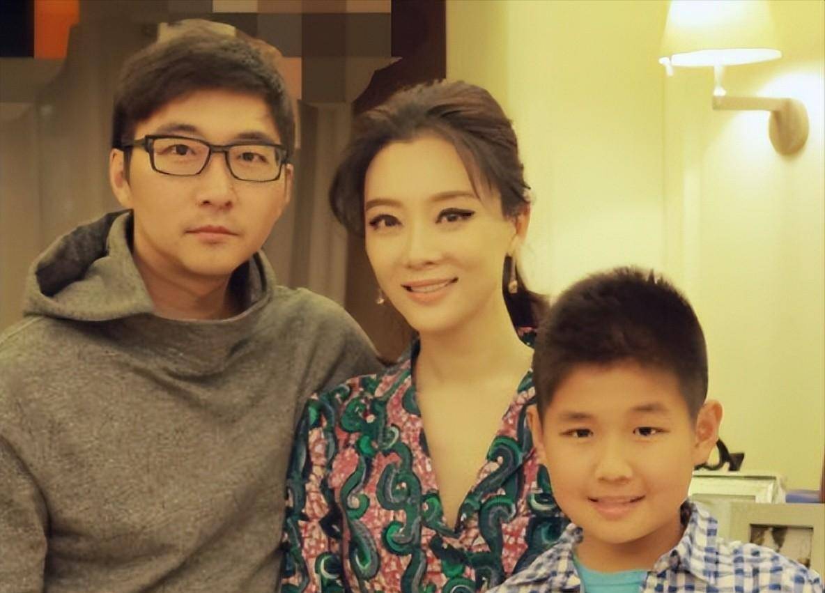 几对女演员与继子女对比,刘蓓与张若昀有母子缘分,周韵后妈难当