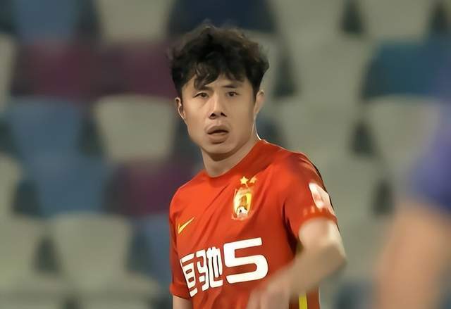 蒿俊闵妻子深夜发文宣布离婚,暗指男方出轨偷腥,怒斥第三者嚣张_效力