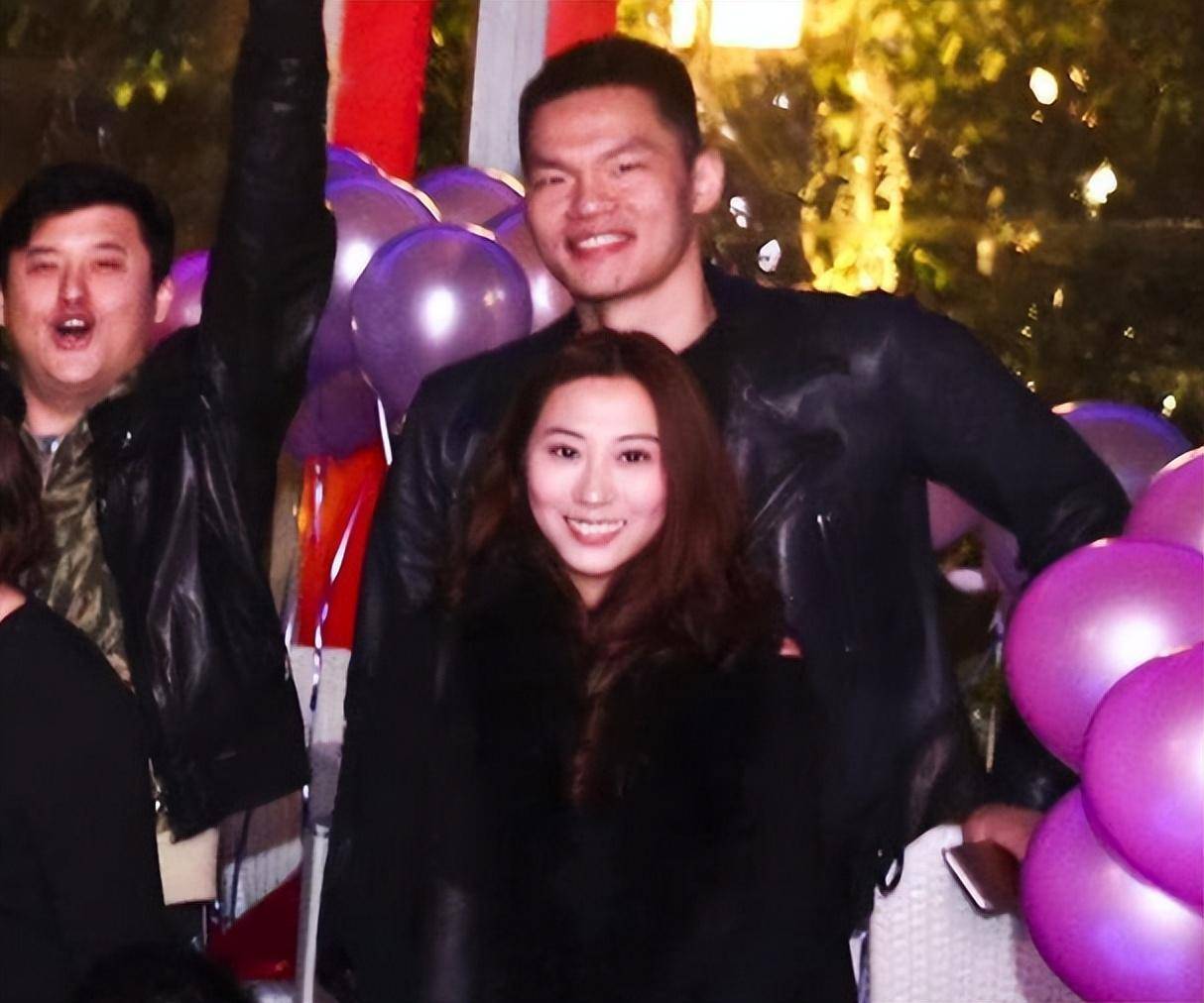 而杨鸣出轨的事情,基本也坐实了,当然这主要是唐佳良方面的信息,以及