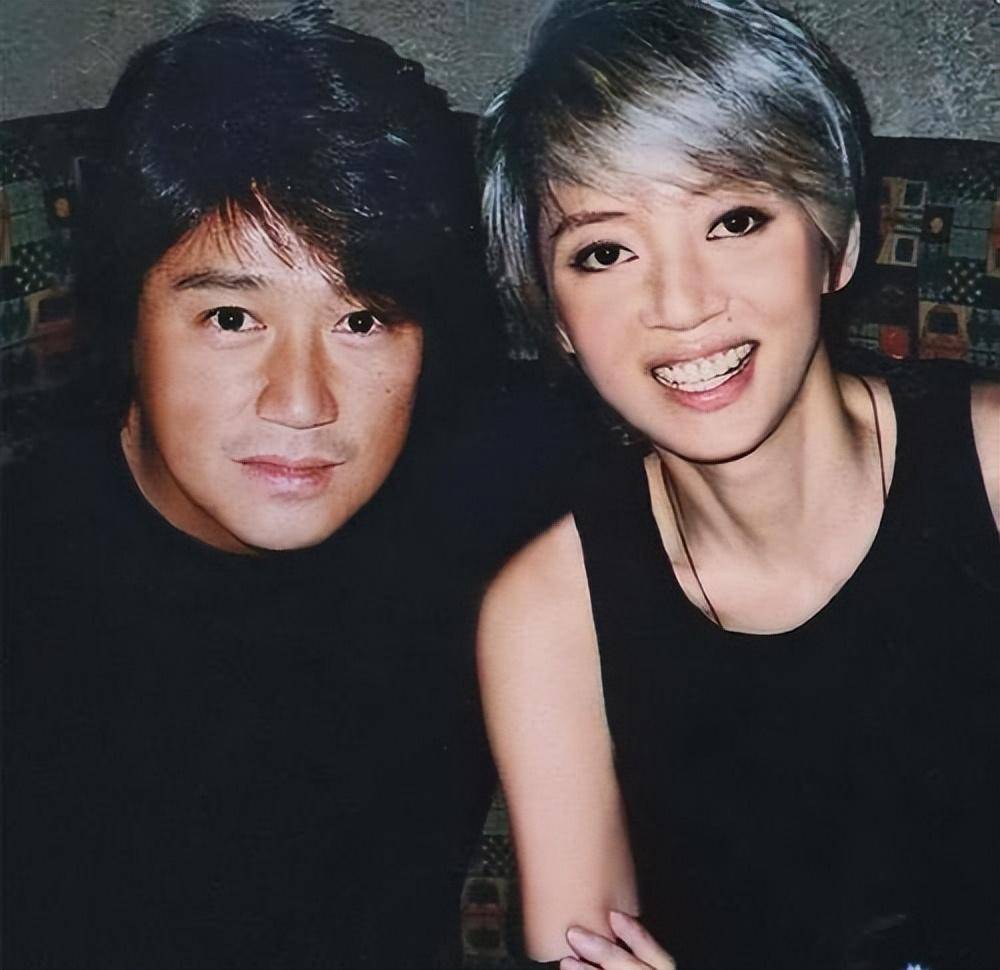 1987年,中森明菜的单曲《破难船》卖出了40万张;而近藤真彦呢?