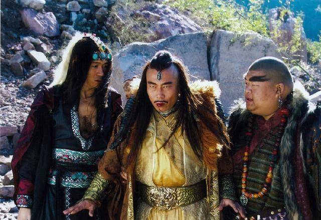 其中尤其以古天乐版和黄晓明两版的金轮法王深入人心,于是让很多没看