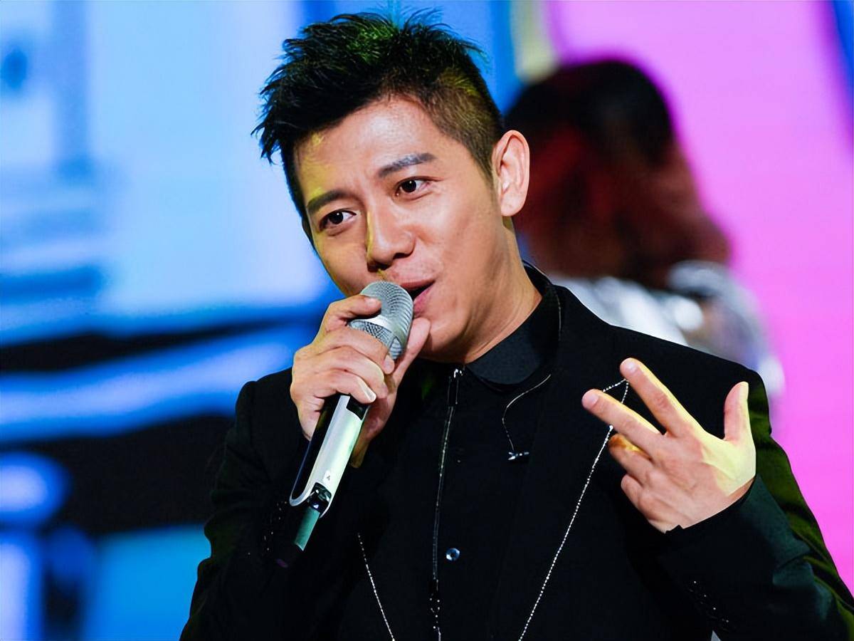 不过真正让羽泉组合解散的,却是他们自身的劣迹行为.