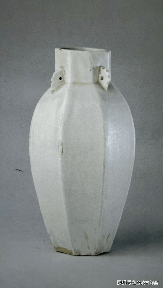 北京保利2023秋拍丨"南青北白" ——如玉似雪的古磁之色_弦纹_青瓷