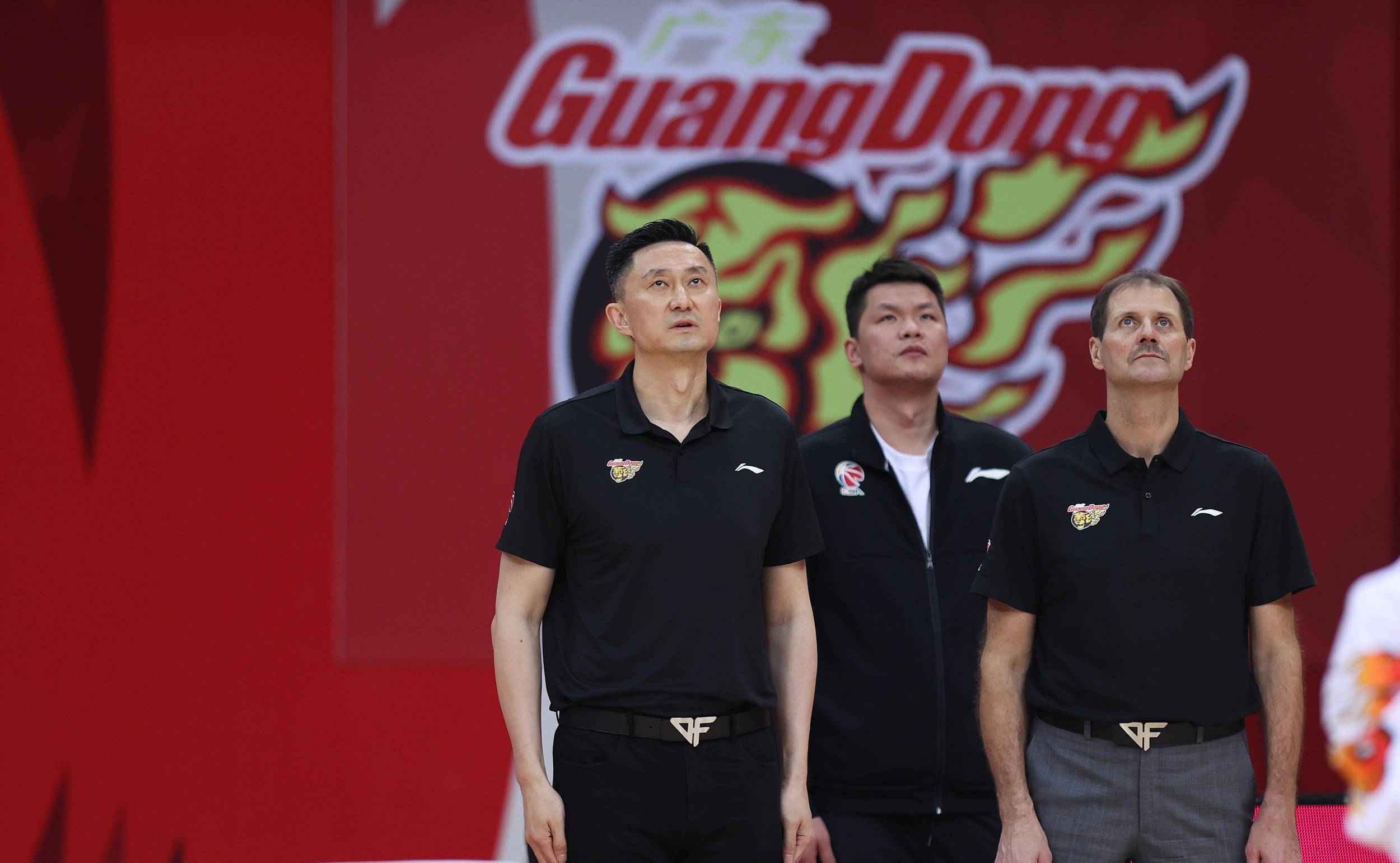 朱芳雨给出答案,透露徐中锋复出时间,恭喜杜锋_广东_球迷_比赛