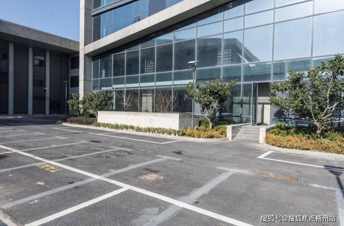 上海运通大厦写字楼共享办公 多种面积 灵活租赁 超高性价比_km_距离