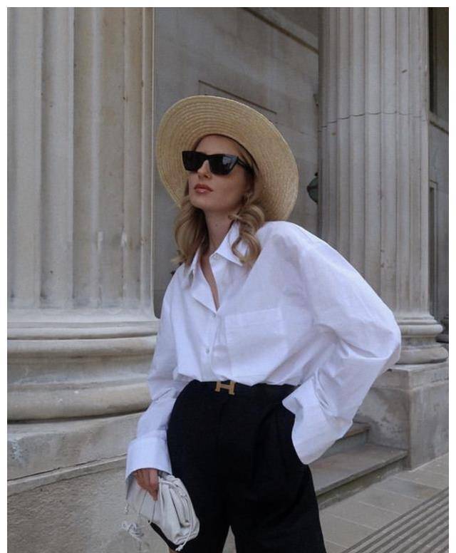 法国女人夏天爱为何穿"衬衫"?看完她们的着装示范,我明白了