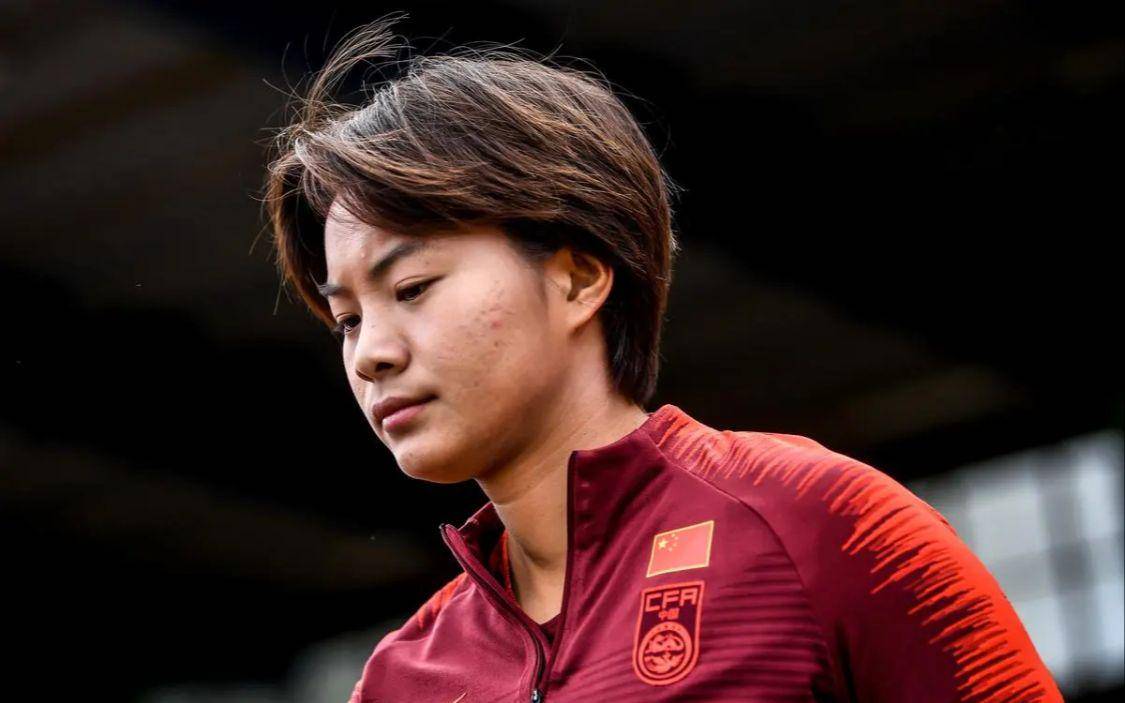 上海媒体再现争议报道:中国女足遭质疑,球迷骂声一片_王霜_复兴_之门