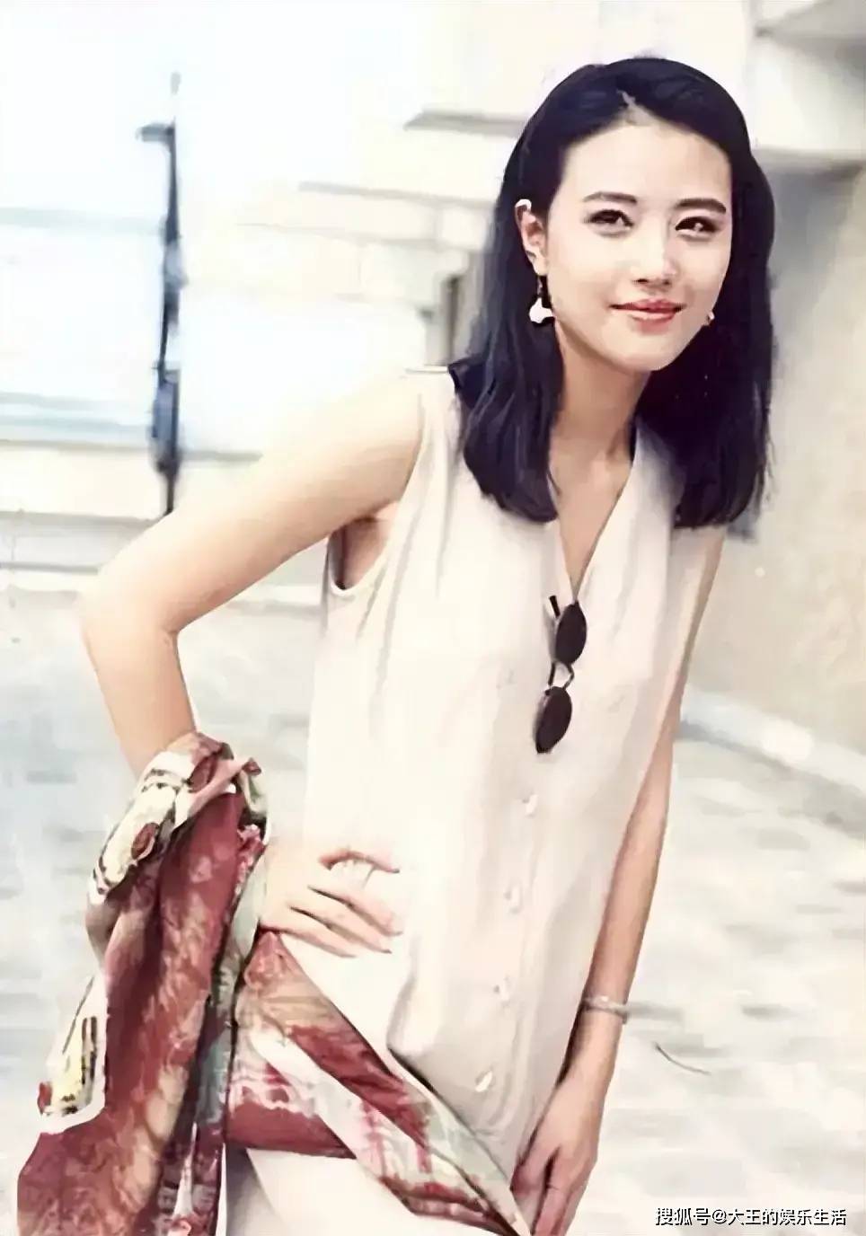 知情人士称周海媚未离世 ,只是昏迷在医院接受治疗中_消息_质疑_家人