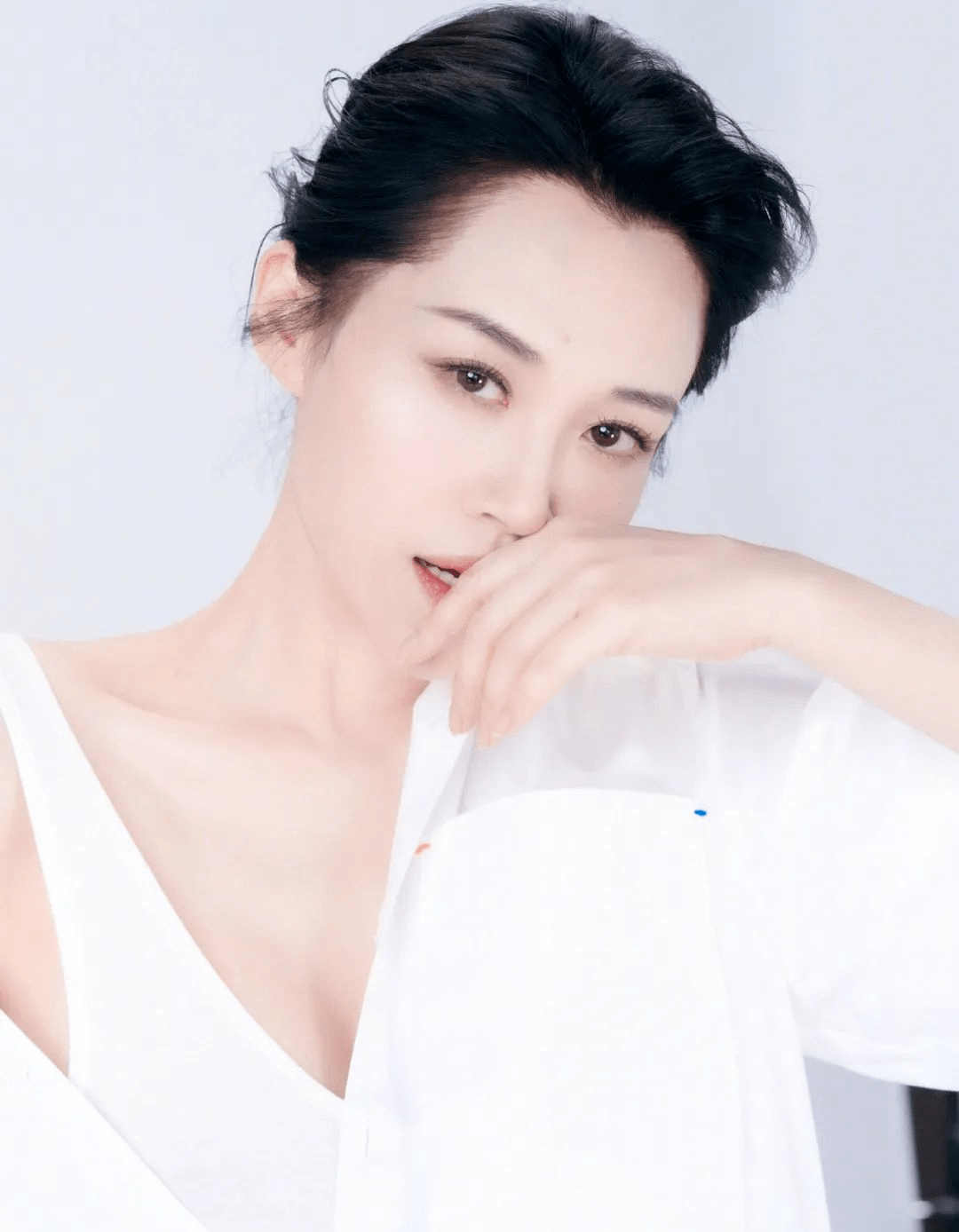 54岁许晴被问生理需求,至今单身的她教科书般回应_刘波_男人_姥姥