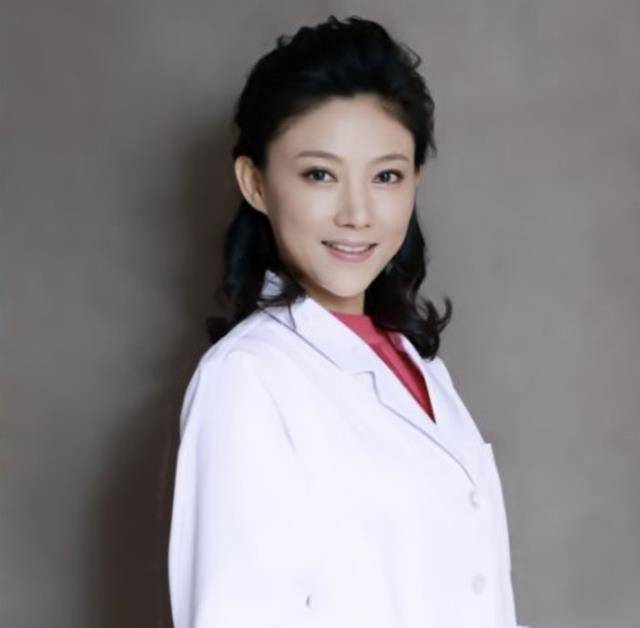 演员聂鑫在医院照片图片