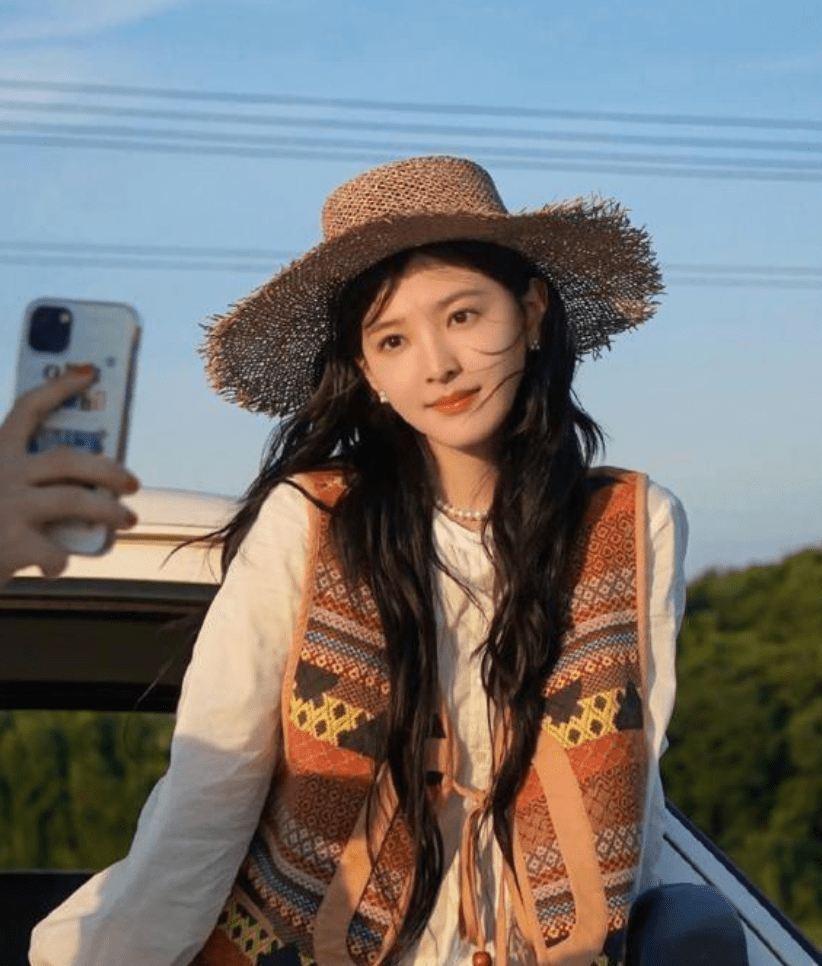 章若楠风衣写真!卡雅1-3仁川联,进球数多打勾了_电影_包括_逆流