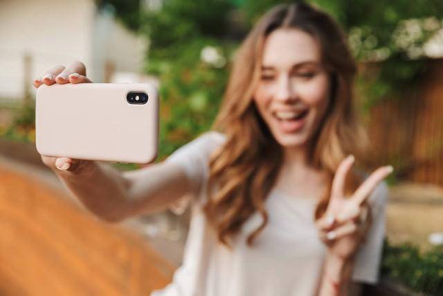 一台新机，引发真实问题「年轻人的手机是什么」，简单叙述！