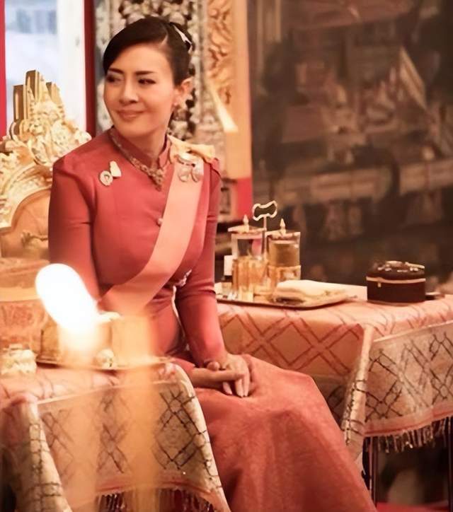 西拉米过52岁生日,皇家别苑举行生日宴,提帮功王子送祝福_王室_时候