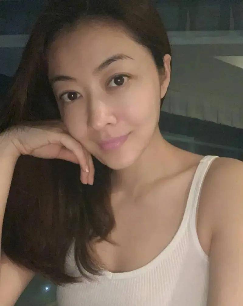 "杨颖师姐"熊黛林:同样手法上位,多次整容堪称"换头怪"!