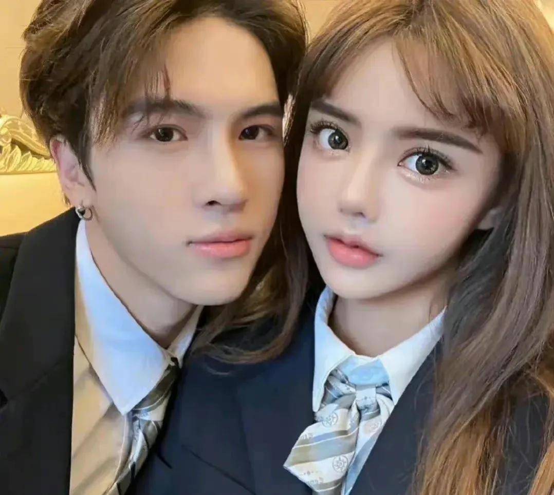 韩安冉宣布再婚,周扬青晒自拍被吐槽,都是大瓜_网友_张新成_直播间