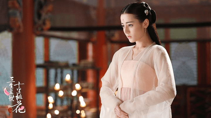 迪丽热巴新剧双发,《万渣朝凤》《白日提灯》齐上阵,粉丝欢呼_事业_顶