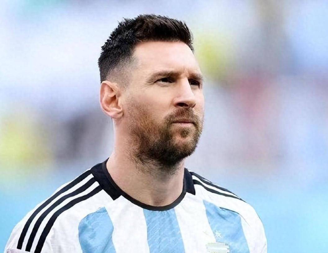 为何梅西会成为一代球王,超强的技术是基础,身体天赋并不高_训练_社会