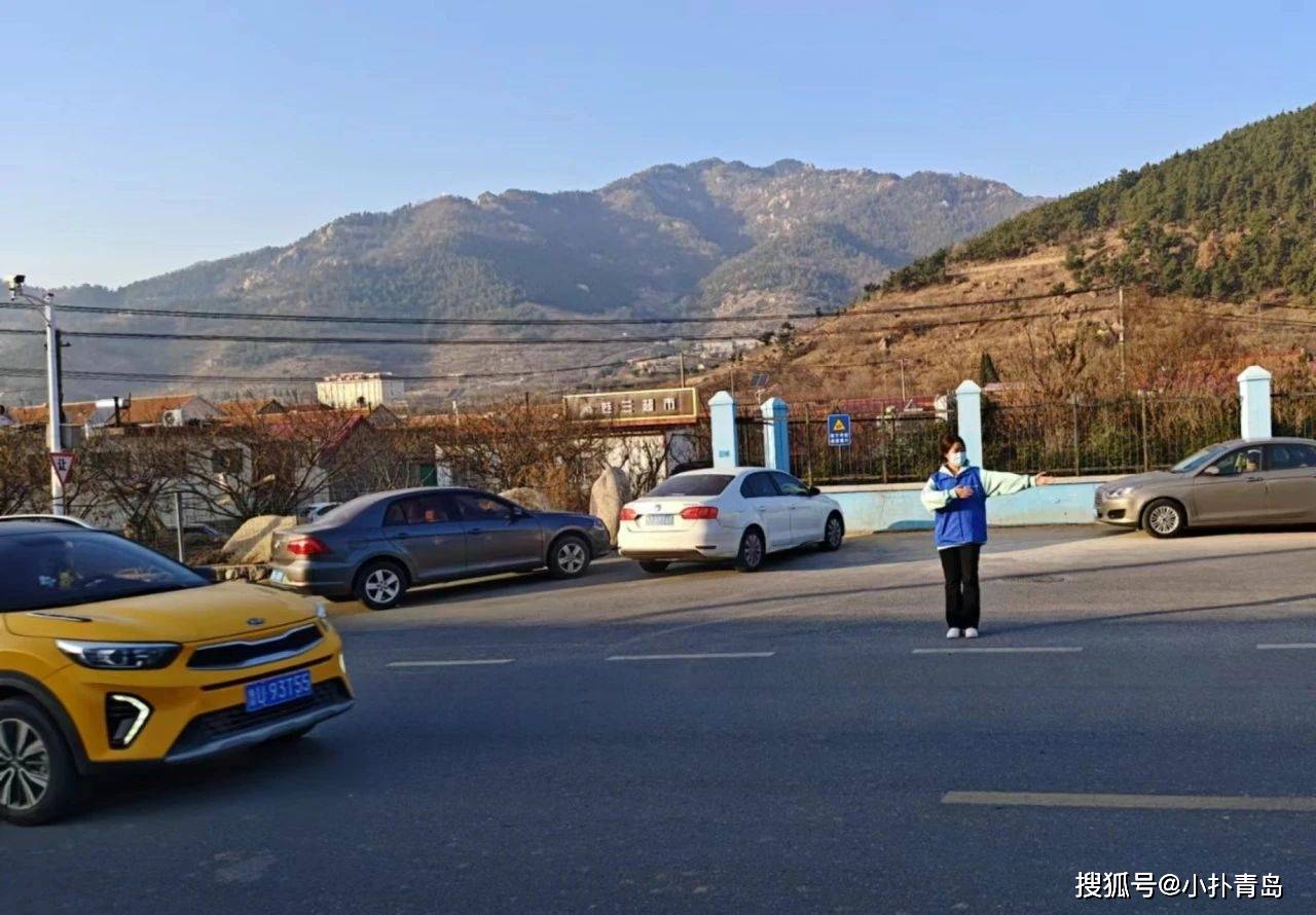 青岛崂山区北宅街道开展文明交通志愿服务活动_居民_的重要性_引导