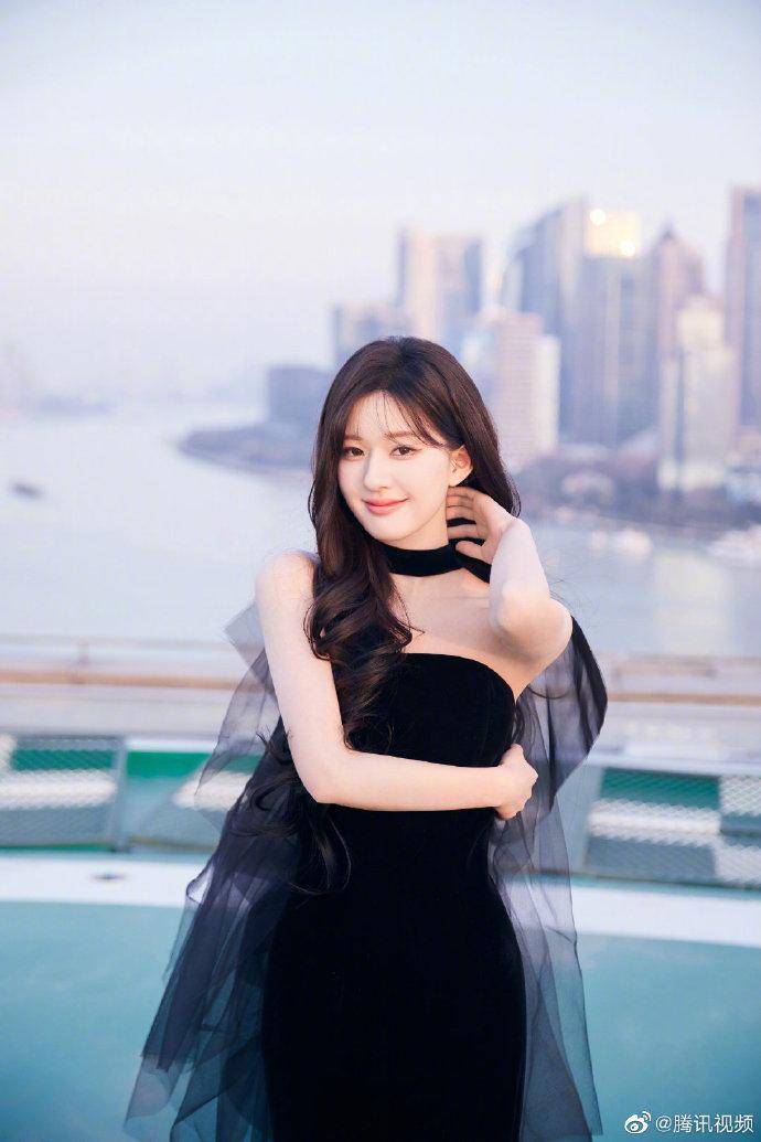 1图:赵露思 杨幂 杨紫 龚俊 王鹤棣 王一博 张艺兴 任嘉伦 蔡徐坤