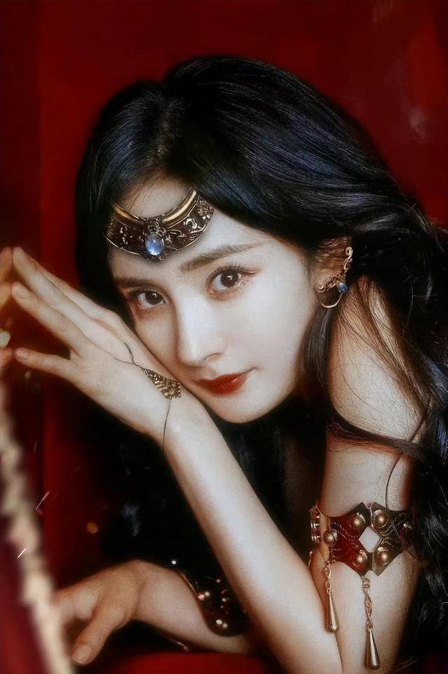 "天生狐狸眼"的5位女星,灵动中透着妩媚,媚到骨子里了_眼睛_眼神_周迅